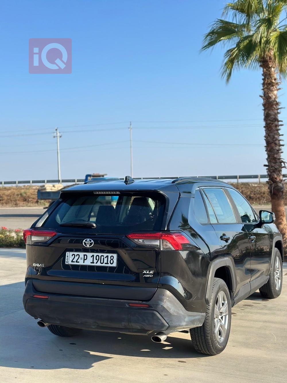 تۆیۆتا ڕاڤ 4